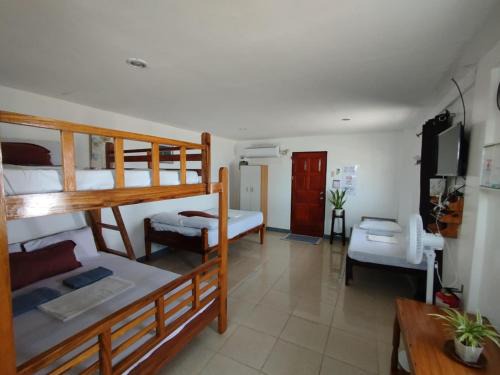 Burgos House | Virginia Homestay 1North Siargao