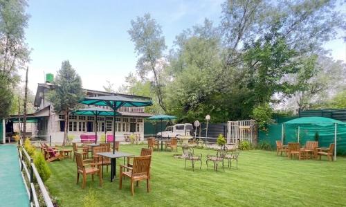 Nagin Bagh House | White House