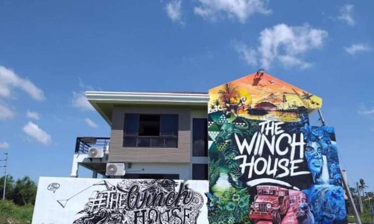 Pili House | Winch House: Wakefest & Endless Summer – Walk to CWC!
