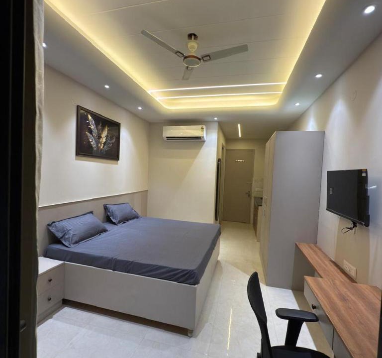 Udyog Vihar Apartment | Zencore Studio