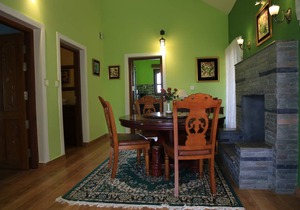 186 m² Private room ∙ 2 bedrooms ∙ 8 guests