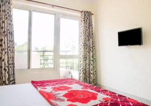 Apartment room in Sec-39, Gurgaon, by GuestHouser 18890