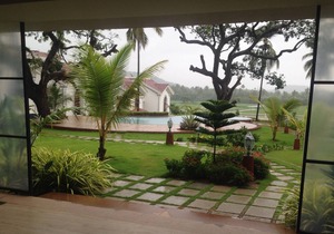 Beautiful two bedroom Villa, Sleeps 4-6 in Serene Riviera Sapphire, Siolim, Goa