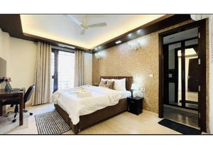 BluO 3BHK - Defence Colony - Balcony, Lift