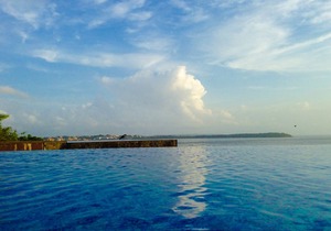 DOLPHIN HEIGHTS, Ocean View Villa With a Private Infinity Pool