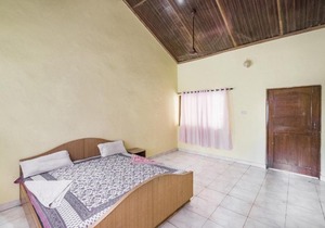 Guest house room in Candolim, Goa, by GuestHouser 2414