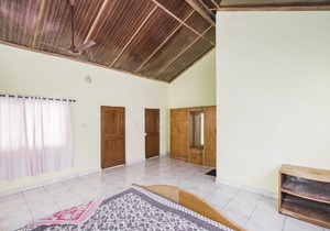 Guest house room in Candolim, Goa, by GuestHouser 2414