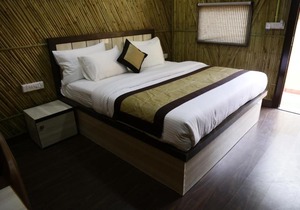 hotel bamboo castle