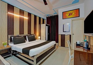 Hotel O Greno House Near PVR Ansal Plaza Greater Noida