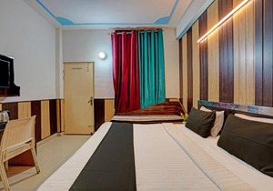 Hotel O Greno House Near PVR Ansal Plaza Greater Noida