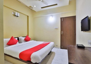 OYO 27689 Hotel Haveli Inn