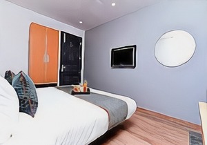 OYO Townhouse 099 Chattarpur