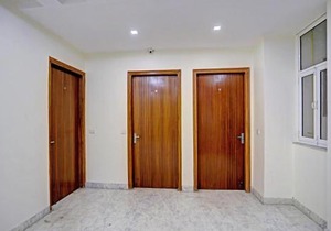 Townhouse Merriment Near ISKCON Temple Noida