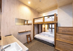 Well Stay Namba Quadruple Room 2 Double Beds/Osaka Ōsaka