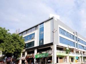 Hotel Hillton Inn | Gandhinagar