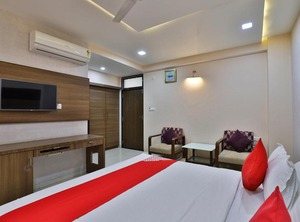 Oyo Hotel Rock | Gandhinagar
