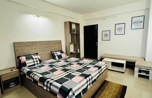 Ghaziabad Apartment | 100 m² Apartment ∙ 4 guests