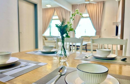 Shah Alam House | 100 m² House ∙ 3 bedrooms ∙ 9 guests