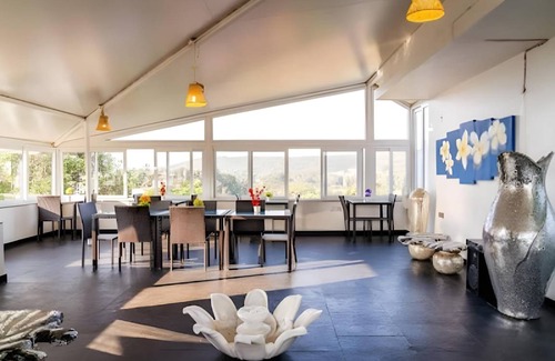 Candolim Hotel | 1040 m² Hotel ∙ 3 guests