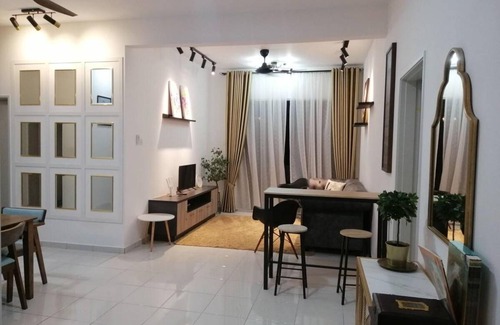 Kajang House | 1080 m² House ∙ 3 bedrooms ∙ 10 guests