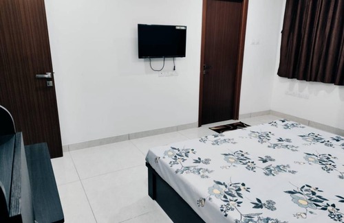 Serilingampally Apartment | 110 m² Apartment ∙ 3 bedrooms ∙ 6 guests