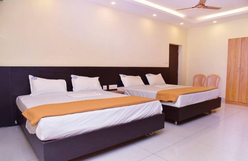 Velankanni Hotel | 12 m² Hotel ∙ 4 guests