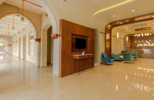 Sayajiganj Hotel | 120 m² Hotel ∙ 10 guests