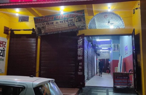 Bettiah Hotel | 13 m² Hotel ∙ 4 guests