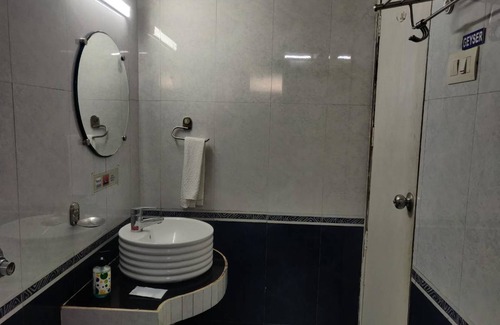 Bandra East Apartment | 130 m² Apartment ∙ 4 bedrooms ∙ 12 guests