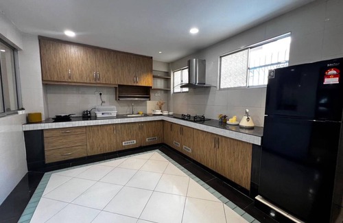 Kajang House | 139 m² House ∙ 4 bedrooms ∙ 14 guests