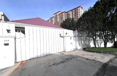 Kajang House | 139 m² House ∙ 4 bedrooms ∙ 14 guests