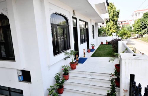 Jagatpura House | 14 m² Bungalow ∙ 2 guests
