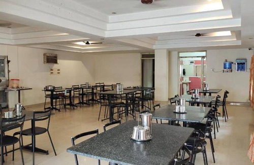 Tuticorin Hotel | 14 m² Hotel ∙ 3 guests
