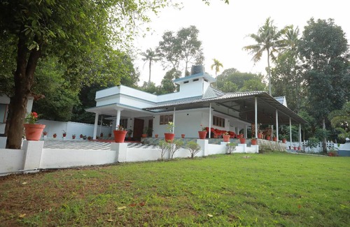 Perumbavoor Villa | 140 m² Villa ∙ 2 bedrooms ∙ 6 guests