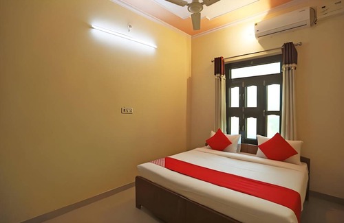 Mahendragarh Hotel | 144 m² Hotel ∙ 2 guests