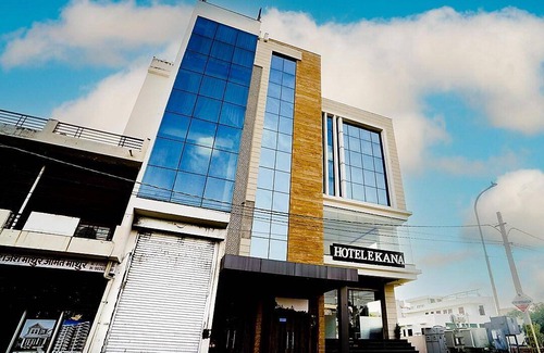 Jagatpura Hotel | 15 m² Hotel ∙ 3 guests