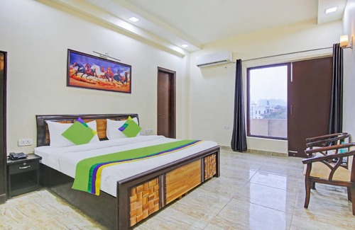 Noida Hotel | 15 m² Hotel ∙ 5 guests