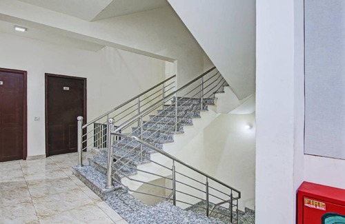 Noida Hotel | 15 m² Hotel ∙ 5 guests