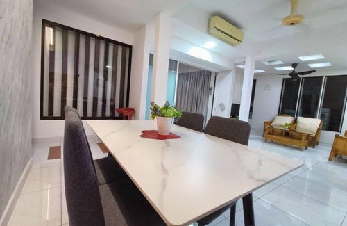 Usj 6 House | 150 m² Bungalow ∙ 4 bedrooms ∙ 15 guests