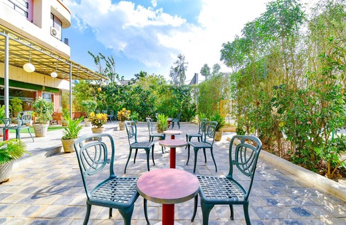 Gandhinagar Hotel | 150 m² Hotel ∙ 3 guests