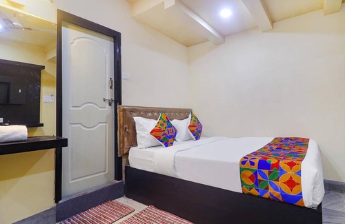 Lakdi Ka Pul Hotel | 150 m² Hotel ∙ 2 guests
