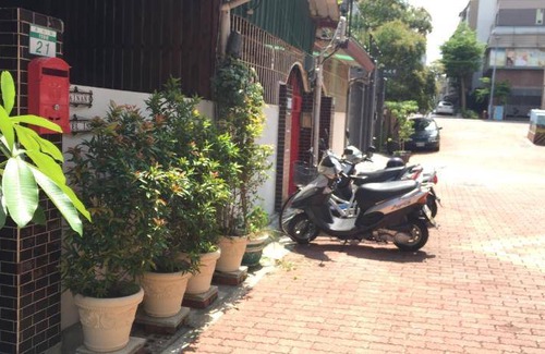 East District Hotel | 168 m² Motel ∙ 5 bedrooms ∙ 20 guests