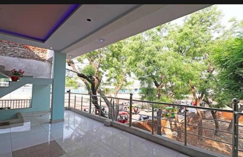 Naini Hotel | 18 m² Hotel ∙ 3 guests