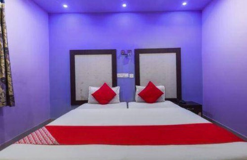 Durgapur Hotel | 18 m² Hotel ∙ 3 guests