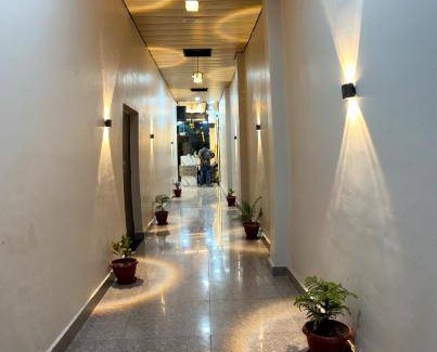 Varanasi Hotel | 18 m² Hotel ∙ 4 guests