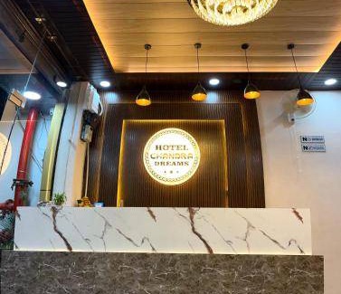 Varanasi Hotel | 18 m² Hotel ∙ 4 guests