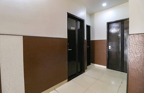 East of Kailash Hotel | 180 m² Hotel ∙ 2 guests