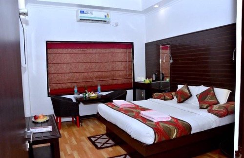 Civil Lines Hotel | 1938 m² Hotel ∙ 2 guests