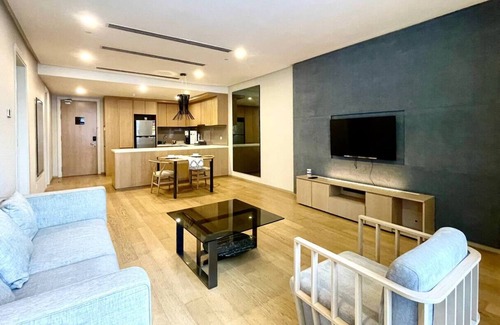 Kuala Lumpur City Centre Apartment | 1BR Suite KLCC View w/Btub, Nflx & Wtr Dispenser
