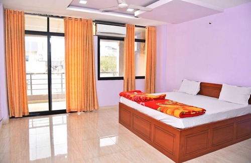 Ujjain Apartment | 200 m² Apartment ∙ 3 bedrooms ∙ 15 guests